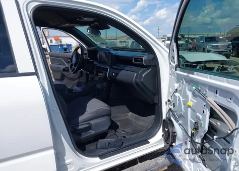 2024 Toyota Tacoma Sr 2Wd из США, поврежденный, VIN 3TYKD5HN4RT016758